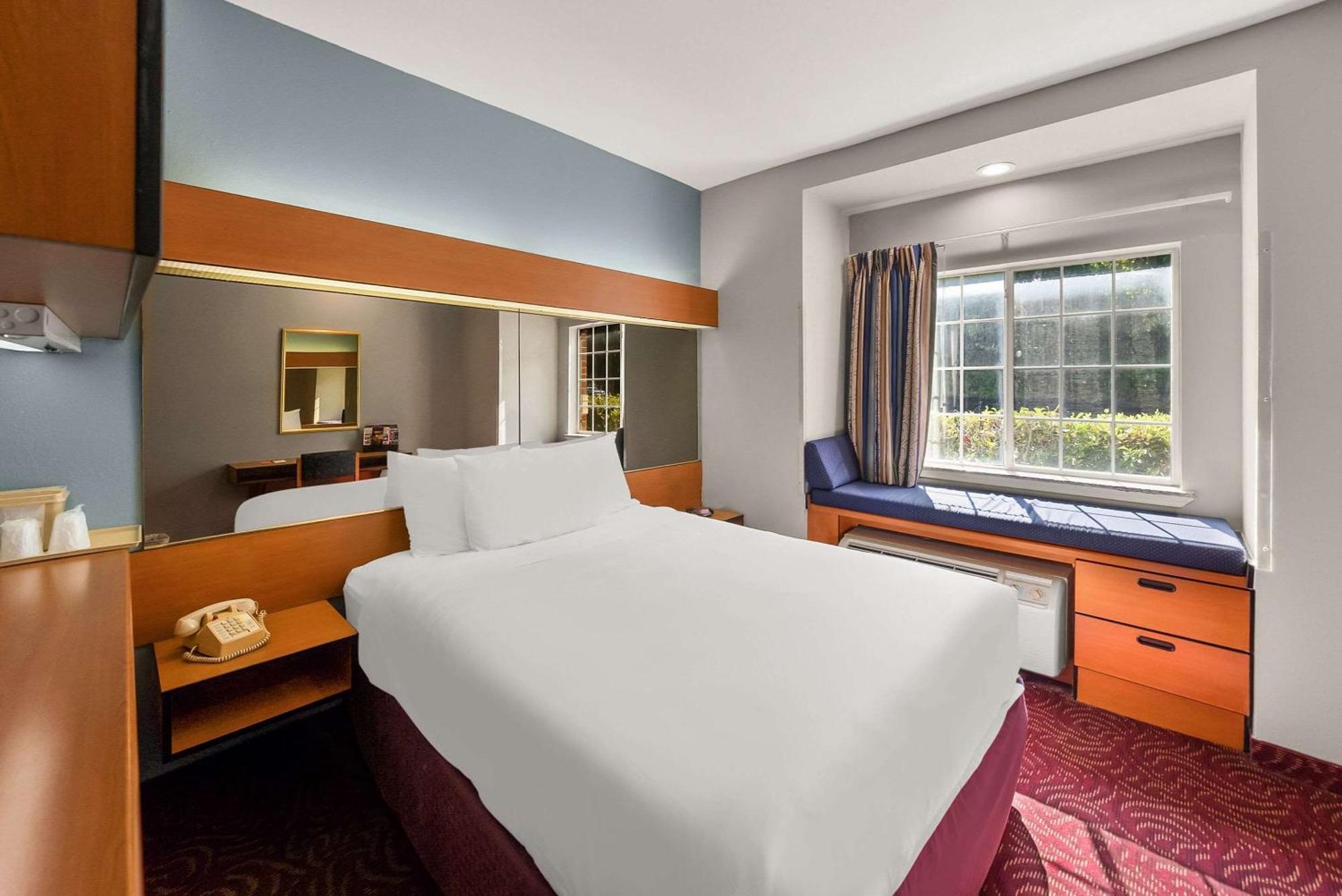 Econo Lodge Inn & Suites Mesquite - Dallas East Eksteriør bilde