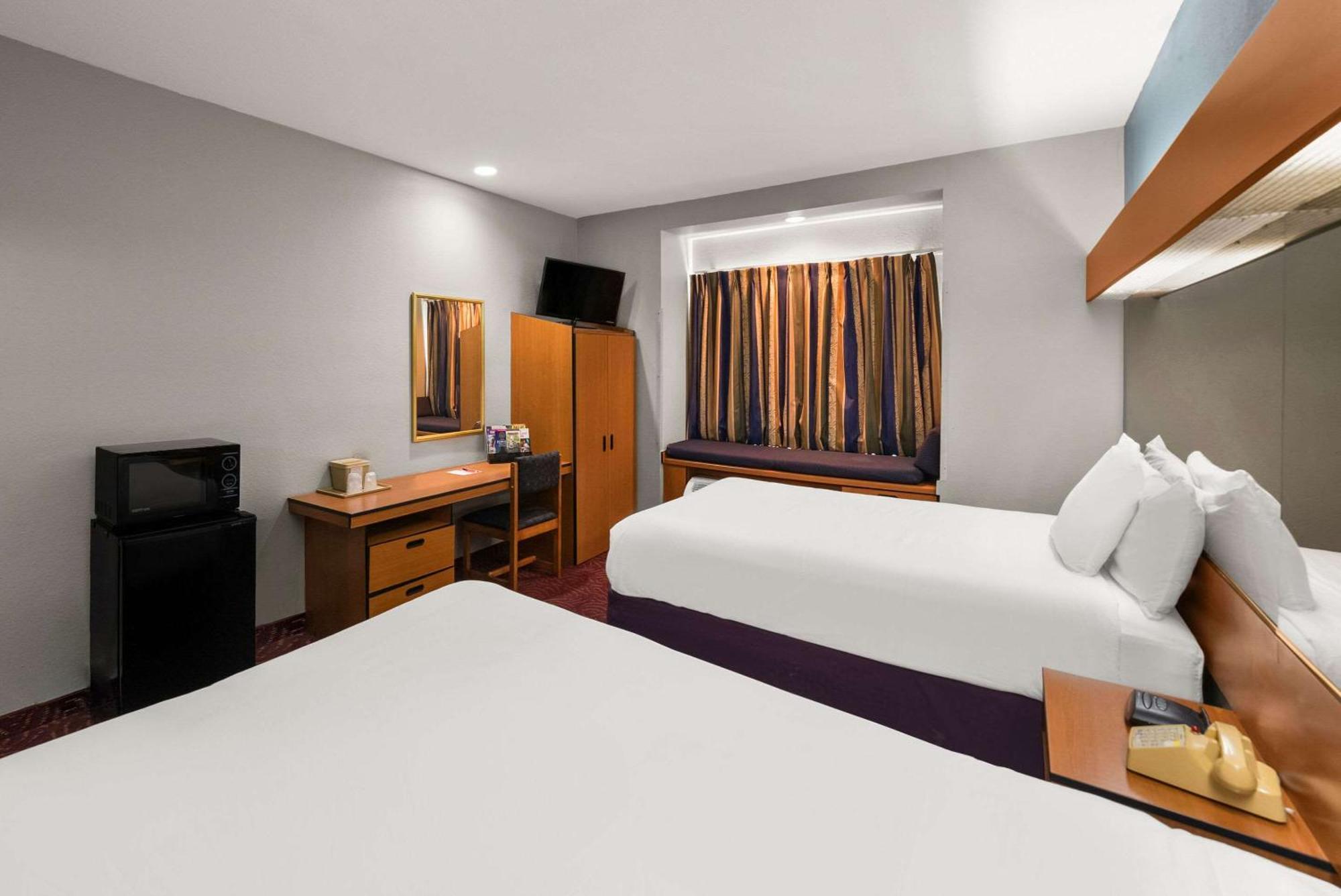 Econo Lodge Inn & Suites Mesquite - Dallas East Eksteriør bilde