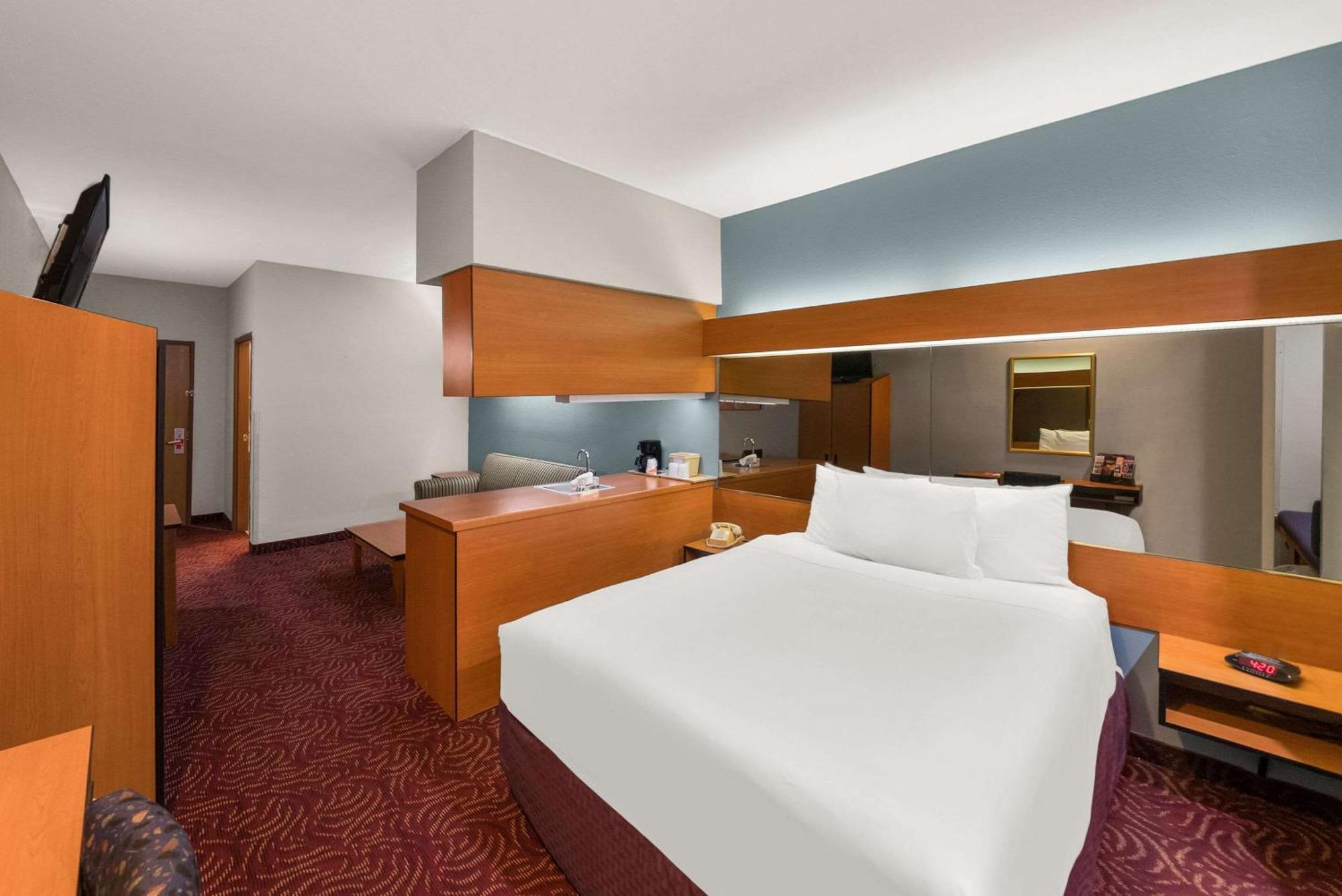 Econo Lodge Inn & Suites Mesquite - Dallas East Eksteriør bilde