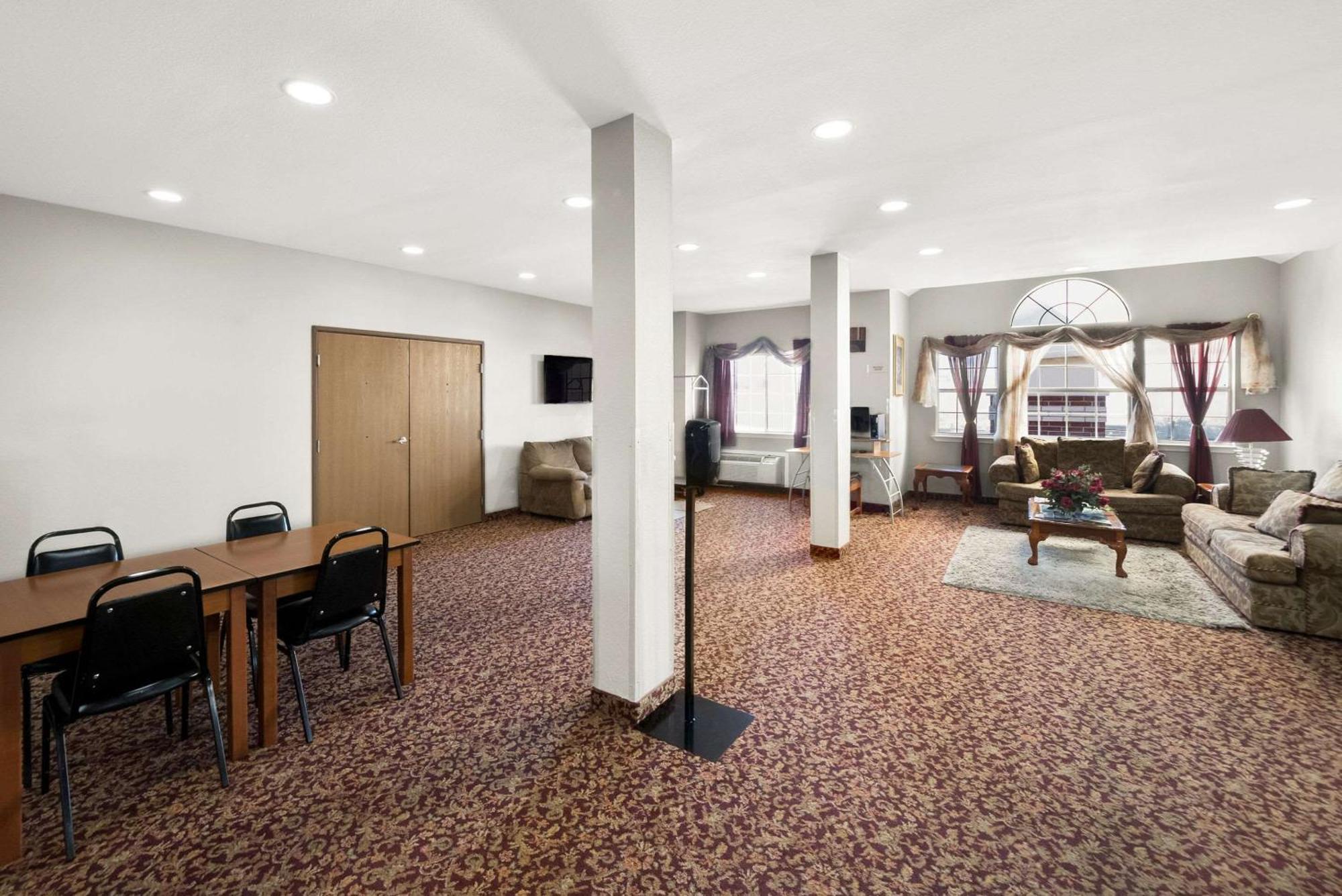 Econo Lodge Inn & Suites Mesquite - Dallas East Eksteriør bilde